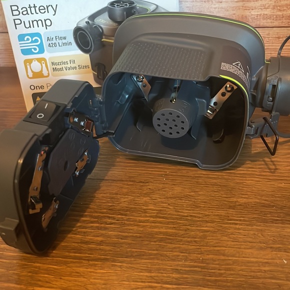 Intex Quick-Fill Air Pump Series for Inflatables Mattress Bed Pool Toy (AC/DC - Picture 11 of 12